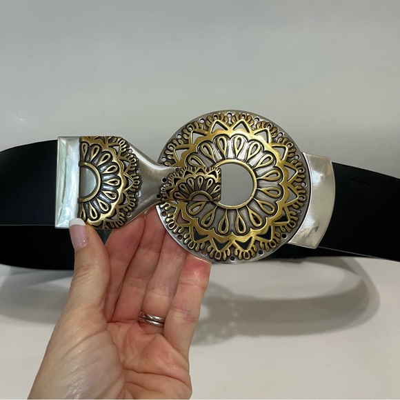 Chico’s Black Wide Leather Adjustable Belt Silver Gold Circle Buckle main image 5